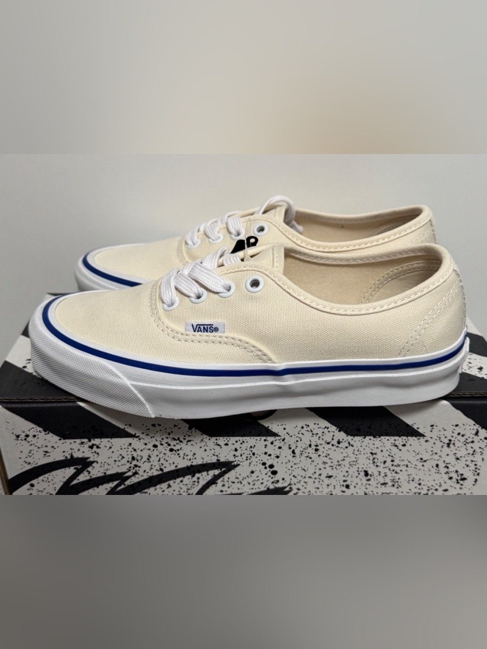 Vans Og Authentic L Canvas Classic White Size 5.5 Men/ 7 Women